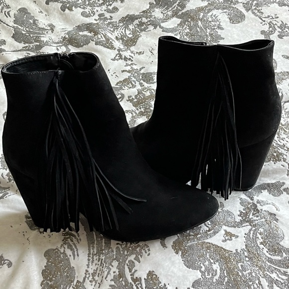 Forever 21, suede booties, size 8 - Picture 4 of 4